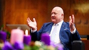 Im großen Sonntags-Interview mit Conny Bischofberger lässt der Kanzler aufhorchen.