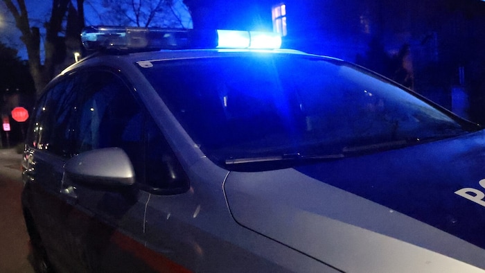 In einer Innsbrucker Wohnung kam es zu dem brutalen Raub.