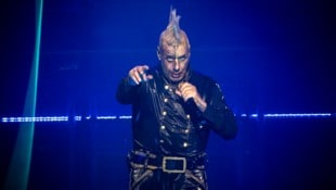 Schießt er gleich mit dem Fleischgewehr? Wenn Till Lindemann kommt, sind Aufregung und ...