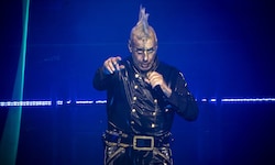 Schießt er gleich mit dem Fleischgewehr? Wenn Till Lindemann kommt, sind Aufregung und ...