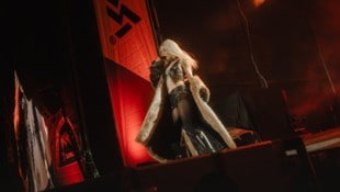 Weltstar Rita Ora begeisterte beim Top of the Mountain Opening Concert Tausende Konzertbesucher.