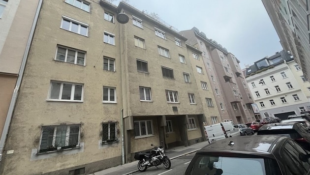 The dead man was found in this house.