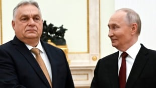 Russlands Machthaber Putin (re.) empfing den ungarischen Premier Orbán am Freitag im Kreml.