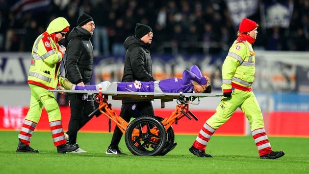 Manprit Sarkaria musste verletzt abtransportiert werden.