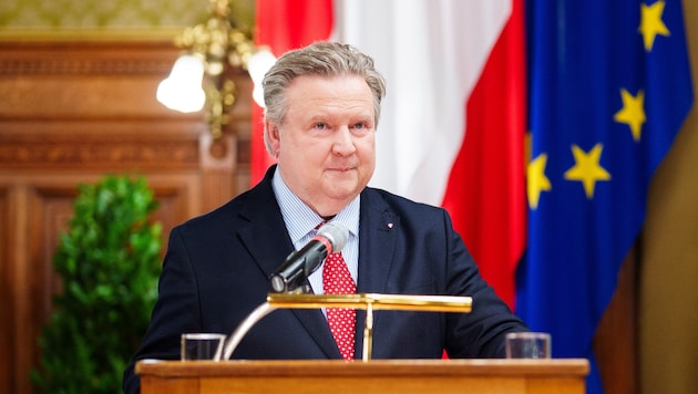 Könnte Augsburgs Umgang mit Feiertagen ein Vorbild für Wiens Bürgermeister Michael Ludwig sein? ...