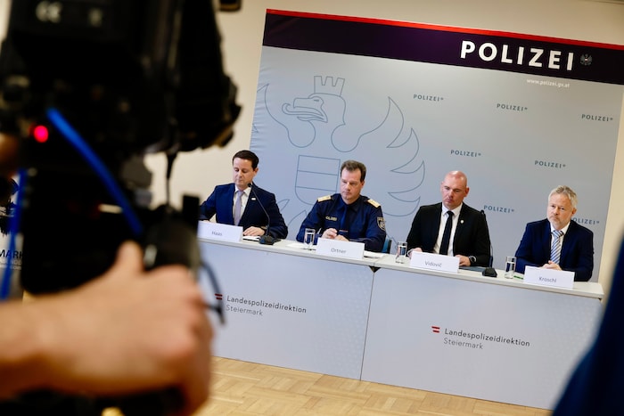 Press conference in Graz (from left): Markus Haas (Styrian State Criminal Police Office), State ...