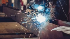 Eine Firma ersetzte ihre Stammkraft durch einen Billig-Leiharbeiter – das wird für sie nun ...