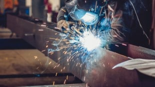 Der Arbeitsmarkt in OÖ soll sich ab dem zweiten Halbjahr spürbar erholen.