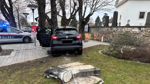 Die Marienstatue wurde komplett zerstört.