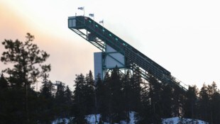 Der starke Wind machte ein Springen in Ruka unmöglich.