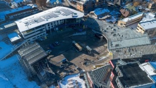 Die imposante Konzertarena am Fuße der Planai ist beinahe schon fertiggestellt.