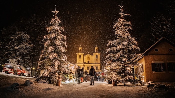 Weihnachtliche Konzerte gibt es im Rahmen des Adventmarkts bei der Wallfahrtskirche Maria ...