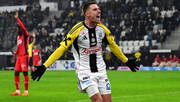 Kasper Jörgensen celebrates his goal to make it 1-0 for LASK against SK Rapid - it was to be ...