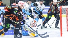 Michi Schiechl (li.) erzielte den Siegtreffer