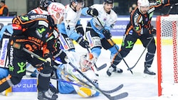 Michi Schiechl (li.) erzielte den Siegtreffer