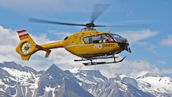 Nach der Erstversorgung wurde der Schwerverletzte mit dem Notarzthubschrauber ins Krankenhaus ...