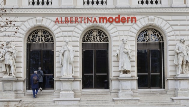 Die Schau im Künstlerhaus sorgt für Kritik bei christlichen Gruppen.