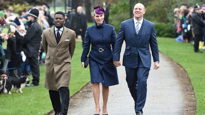 Zara und Mike Tindall beim traditionellen Weihnachtsspaziergang zur Kirche am ersten ...