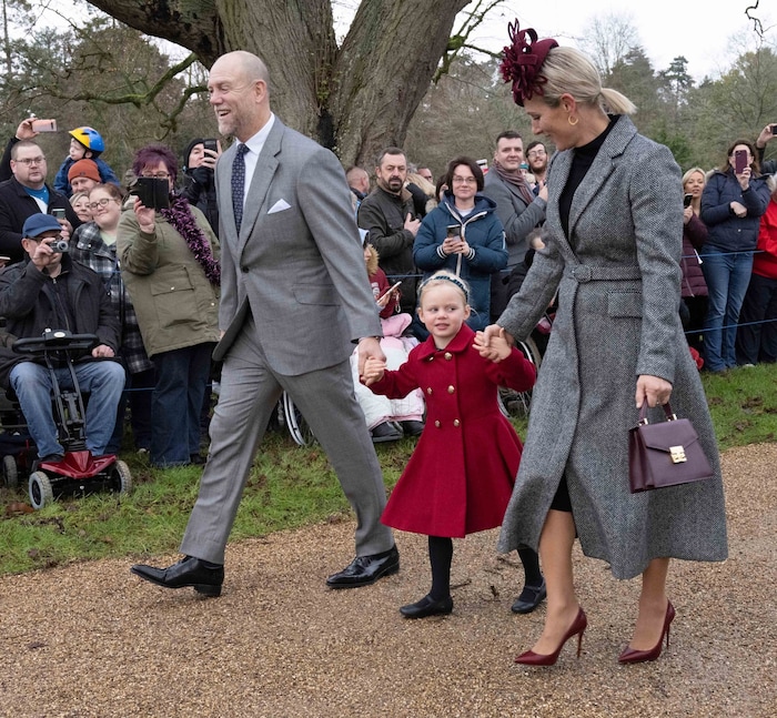 Mike und Zara Tindall sind jedes Jahr mit den Kindern in Sandringham