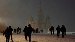 So recht will man in Europa den Friedensbemühungen Moskaus keinen Glauben schenken.