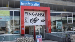 Seit 1. Februar 2023 befindet sich die Impfstraße in Wals.