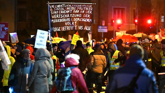 Die Proteste aus Mitarbeitern in der Pflege waren enorm.