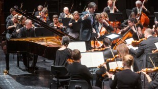 Dirigent Leo McFall und das Symphonieorchester Vorarlberg lieferten in Bregenz einmal mehr eine ...