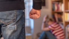 In Aachen ist ein 61-Jähriger zu achteinhalb Jahren Haft verurteilt worden, weil er seine ...