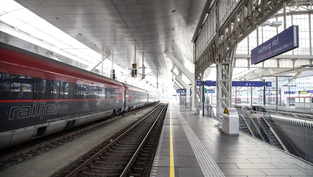 Volle Züge bereiten Pendlern eine unangenehme Reise