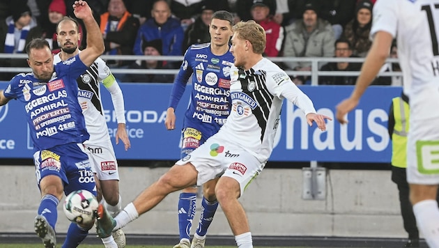 Niklas Geyrhofer (re.) und Co. spielen erstmals nach drei Spielen wieder zu null.