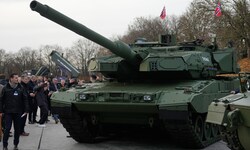 Deutschland rüstet mit 123 Panzern des Typs Leopard 2 A8 auf.