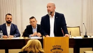 Vizebürgermeister Marcus Berlosnig von der Partei „Wir für euch“ ärgert sich, dass SPÖ und Grüne ...