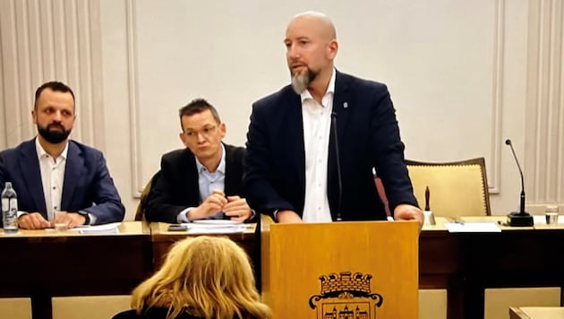 Vizebürgermeister Marcus Berlosnig von der Partei „Wir für euch“ ärgert sich, dass SPÖ und Grüne ...