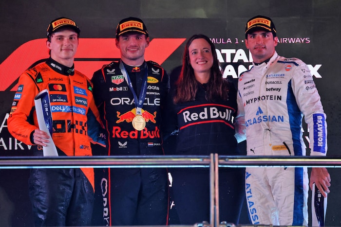 Hannah Schmitz (2. v. re.) strahlte stellvertretend für das Red-Bull-Team