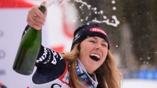 Mikaela Shiffrin siegte bei ihrem Heimrennen in Copper Mountain, wurde danach aber zur Kasse ...