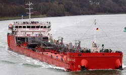Der russische Tanker „Midwolga 2“ vor der türkischen Küste