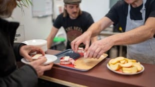 Essensausgabe in der Bahnhofsmission