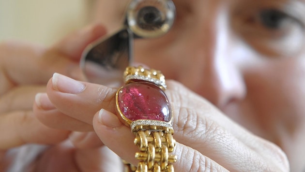 Die Polizei warnt vor dubiosen „Ankaufstagen“ für Wertgegenstände in Gasthäusern oder Cafés. ...