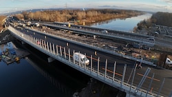 Die Großbaustelle auf der A2 südlich von Graz aus der Luft