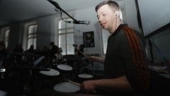 Schlagzeug-Unterricht, der Spaß macht bei Percussionist-Star Martin Grubinger
