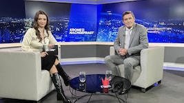 Bundesminister für Innovation, Mobilität und Infrastruktur, Peter Hanke, im Gespräch mit Stefana ...