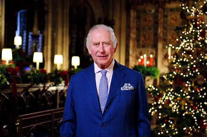 König Charles setzt die geliebten Weihnachtstraditionen seiner Mutter, Queen Elizabeth II. in ...