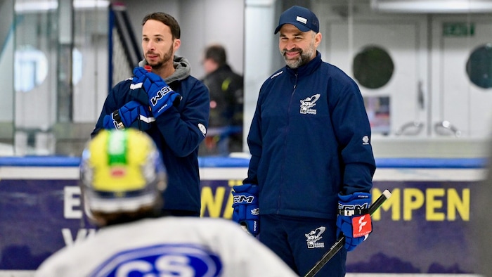 Allard mit seinem neuen Co-Trainer Marco Pewal (li.).