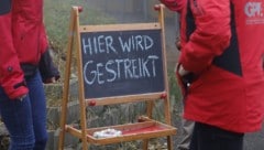 Streikende Gewerkschaftsvertreter in Thal bei Graz