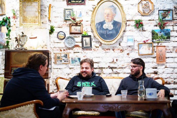 Das Linzer Duo erzählt der „Krone“ von wilden Liveshows und der brandneuen Platte.