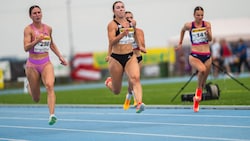 Leni Lindner (l.) und Isabel Posch (M.) matchten sich 2025 mehr als nur einmal über die 100 ...