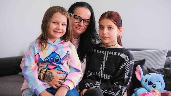 Daniela mit ihrer Tochter Alisha (rechts) und Enkelin Leyla, die aber Mama zu ihr sagt.