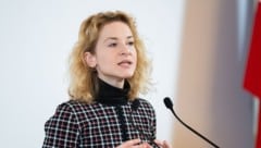 Frauenministerin Eva-Maria Holzleitner (SPÖ) beim Gewaltschutz-Gipfel am Dienstag