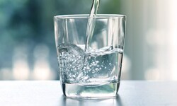 Ein einfaches Glas Wasser in einem Lokal ist einem Wiener zum Verhängnis geworden (Symbolbild).