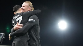 Erling Haaland bejubelt seinen 100. Premier-League-Treffer.